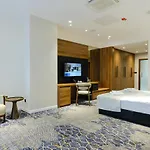 Vema Hotel 4*